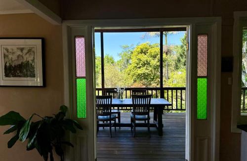 Eagle Heights House | The Sculptors Cottage - Tamborine Mountain