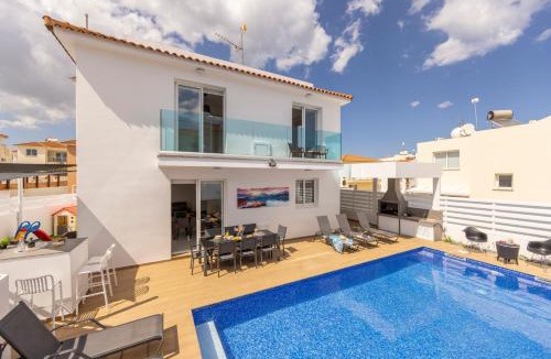 Pernera House | The Second Diamond Protara - 2' Walk to Beach