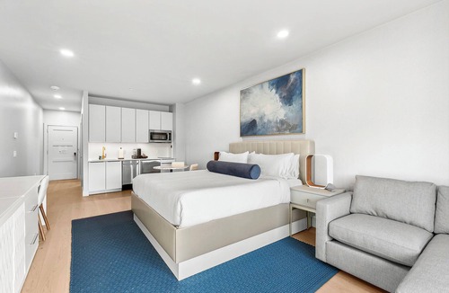 East Garden City Hotel | The Selby
