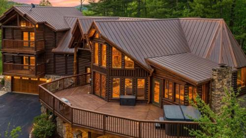 Stanton House | The Sentinel by The Hideaways