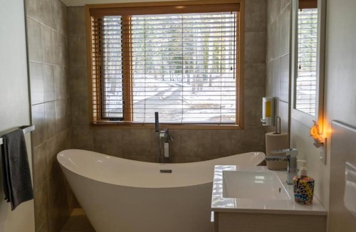 Kaslo Hotel | The Sentinel