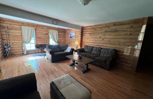 Oak Hill House | The Shack