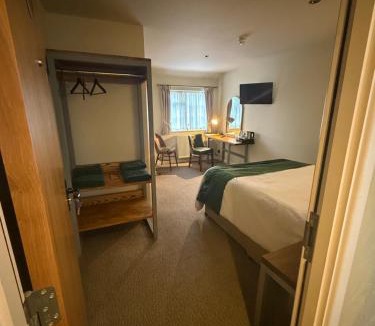 Lutterworth Bed & Breakfast | The Shambles