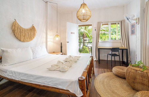 Daanbantayan Hotel | The Sharks Tail Dive Resort