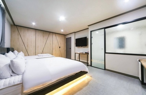 Jinhae Hotel | The Sharp Hotel
