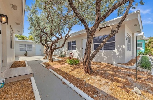 North Beach Apartment | The Shell on Walnut Studio With Bath Hollywood Beach Free Parking