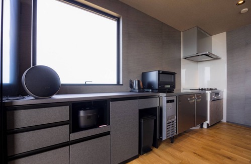 Ishikari House | the SHIHACHI