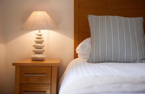 Mousehole Hotel | The Ship Inn