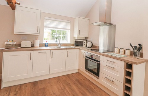 Wimbolds Trafford Cottage | The Shippon
