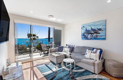 Shoal Bay Apartment | The Shoal Apartments, Unit 504/4-8 Bullecourt Street