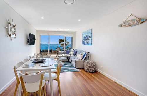Shoal Bay Apartment | The Shoal Apartments, Unit 504/4-8 Bullecourt Street