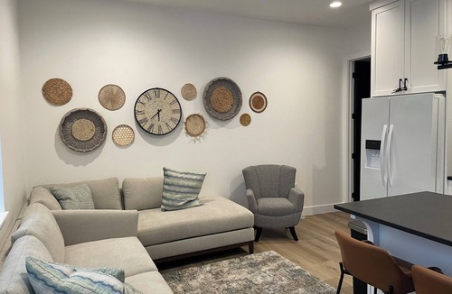 Monroe Apartment | The Shop on Main