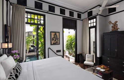 Wachira Phayaban Hotel | The Siam