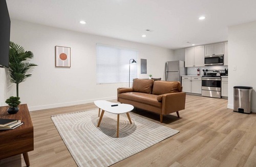 Morton Apartment | The Silo 2 - Stylish Comfort
