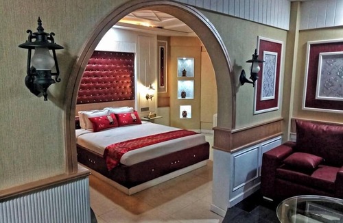 Mymensingh Hotel | The Silver Castle