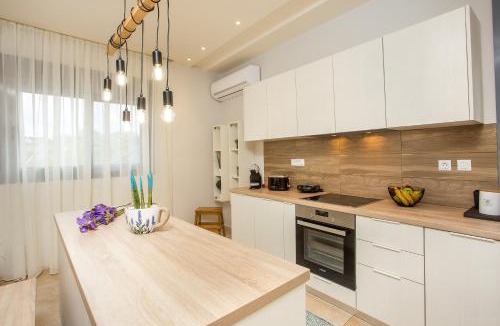 Kalithies Villa | The Sisters Villa