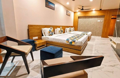 Rajpipla Hotel | The Sky Imperial Unity Inn