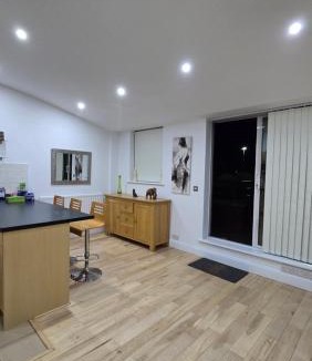 Reading City Centre Apartment | The Skyline