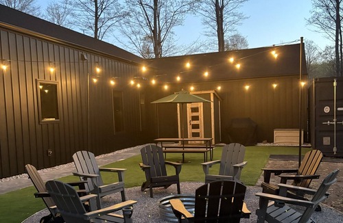 Empire House | The Sleeping Bear Hemma