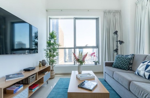 Jumeirah Beach Residence Apartment | The Smart Concierge - Bay Central