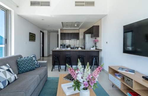 Jumeirah Beach Residence Apartment | The Smart Concierge - Bay Central