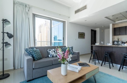 Jumeirah Beach Residence Apartment | The Smart Concierge - Bay Central