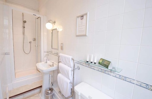 Tetbury Hotel | The Snooty Fox