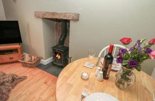 Middleton House | The Snug