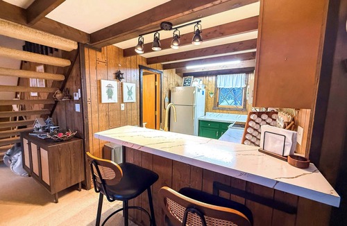 Upson Ski Chalet | The Snuggery @ Whitecap ~ Ensuite Sauna