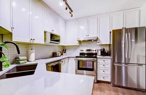 Canmore Condo | The Solstice Loft -2 Bed/2 Bath Luxurious Penthouse