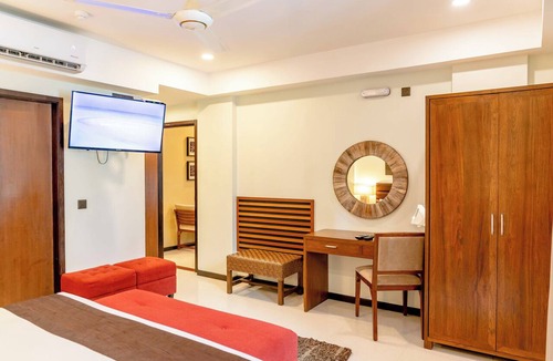 Male Hotel | The Somerset Hotel