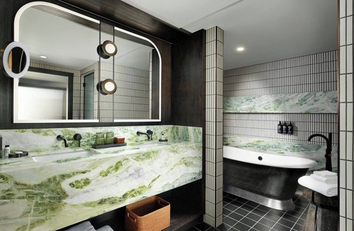 Redmond Hotel | The Somm Hotel & Spa, Autograph Collection