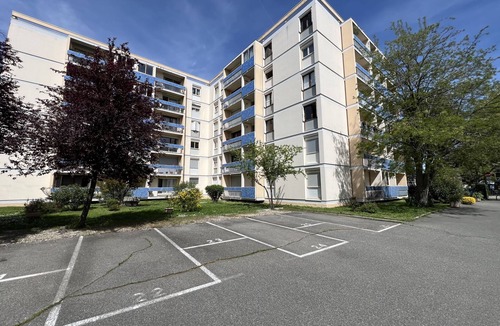 Minimes - Barriere de Paris Apartment | The Spacious -6p- Toulouse Center, Parking and Metro