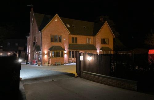 Maidwell House | The spinney home stay