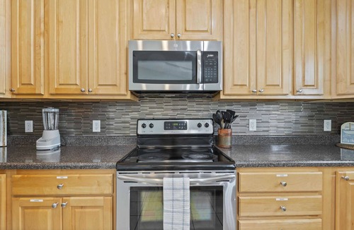 Lynn Haven House | The Splash Pad Sleeps 13 w Pool Patio and Garage