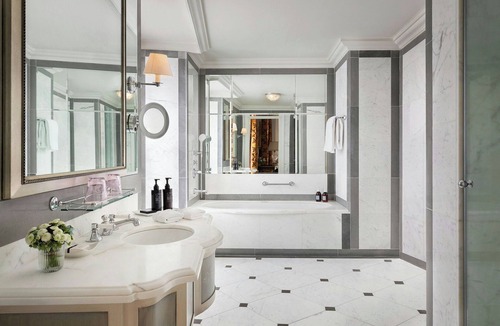 Santa Maria Novella Hotel | The St. Regis Florence