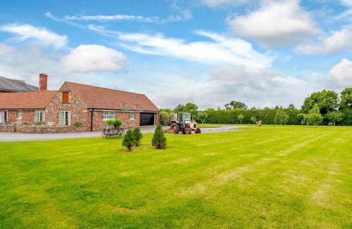 Cheddar House | The Stables