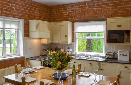 Eardisland House | The Stables