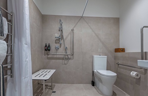 Bulls Hotel | The Stables Motel
