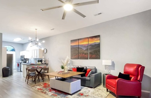 Springdale House | The Stay at Steuben, Hot Tub, 2 houses, 6 BR