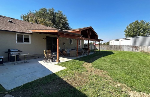 Kennewick House | The Staycation With Indoor Pool & Hot Tub, Sleeps 16.
