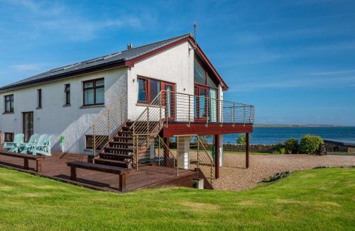 Hoy Island House | The Steading