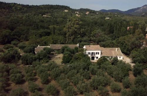 Limni House | The Storage House
