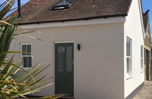 Worthing Apartment | The Studio - Apartment with Garden View