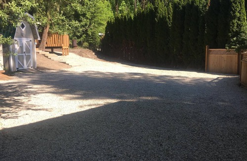 Blind Bay Cabin | The Studio Is A Modern Comfy Studio Style Cabin Great For Couple Get Away.
