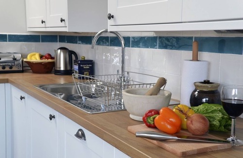 Saint Erth Praze Cottage | THE STUDIO, pet friendly, with open fire in Rinsey Cove