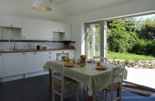 Saint Erth Praze Cottage | THE STUDIO, pet friendly, with open fire in Rinsey Cove