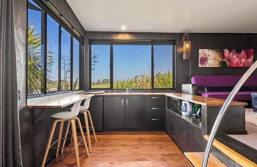 Tasman Apartment | The Studio with water views