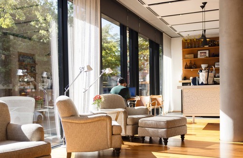 Downtown Hotel | The Study at Yale