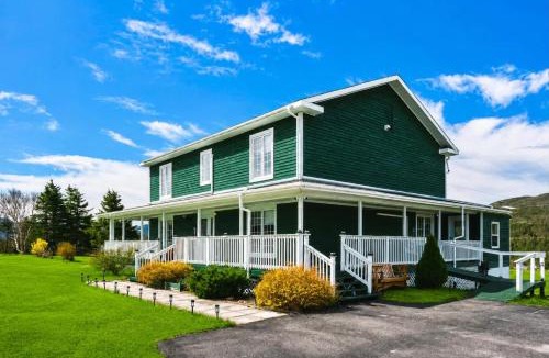 Trout River House | The Sullivan Suite 5 Bedroom home, on 5 acres in Gros Morne